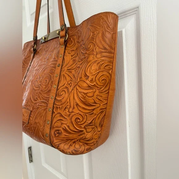 Patricia Nash | Benvenuto Embroidered Signature Leather Tote Bag Purse Tan - Picture 3 of 9